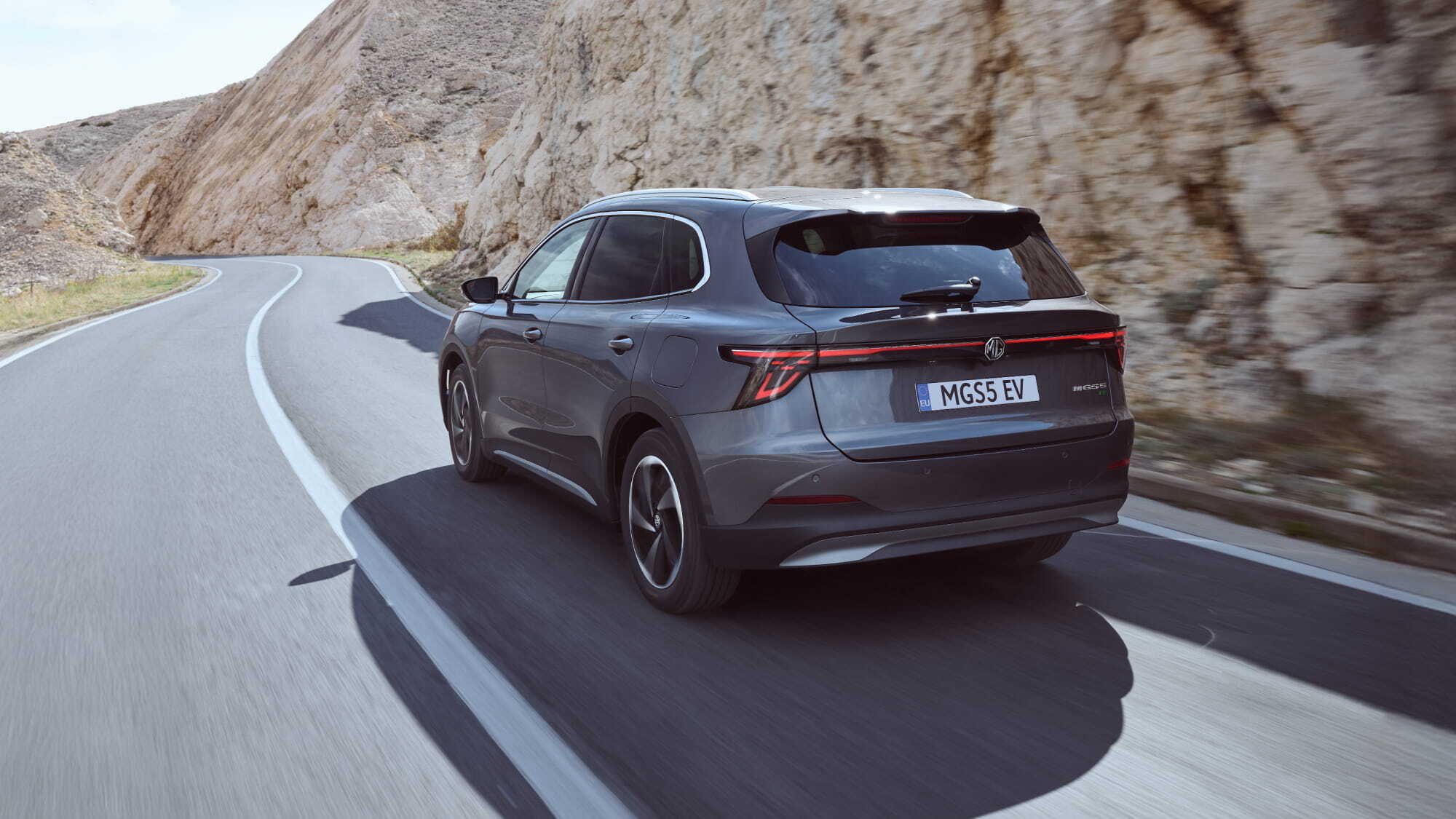 bc907fec1aa6fc60426dfe715f99501e2b97580f 2000x1125