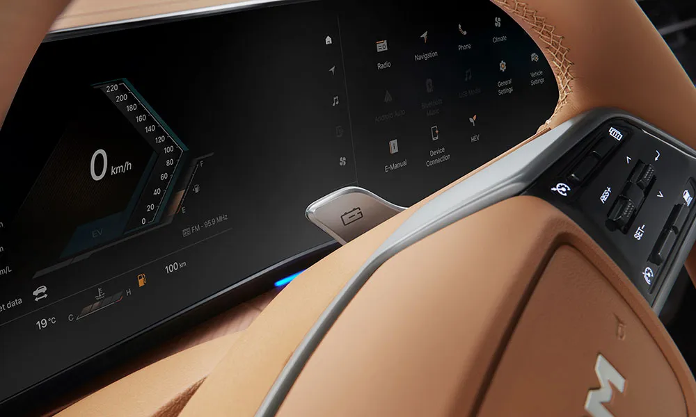 pic showroom torres hybrid 13