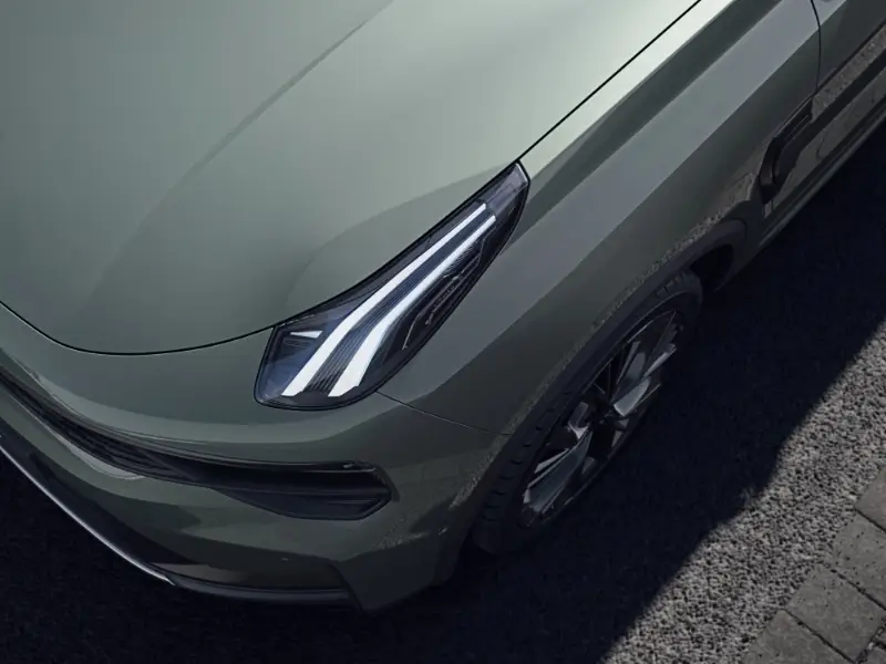 lynkco model_01 smooth_and_powerful all 800w