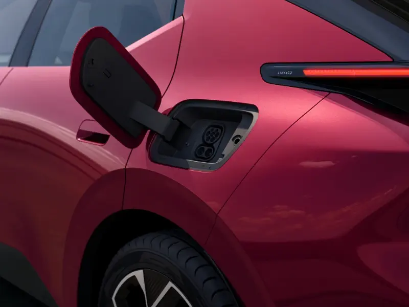 lynkco model_02 08 all 800w