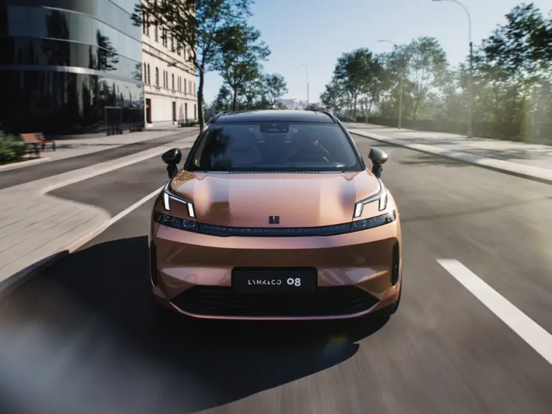 lynkco model_08 drive_safer all 800w \(1\)